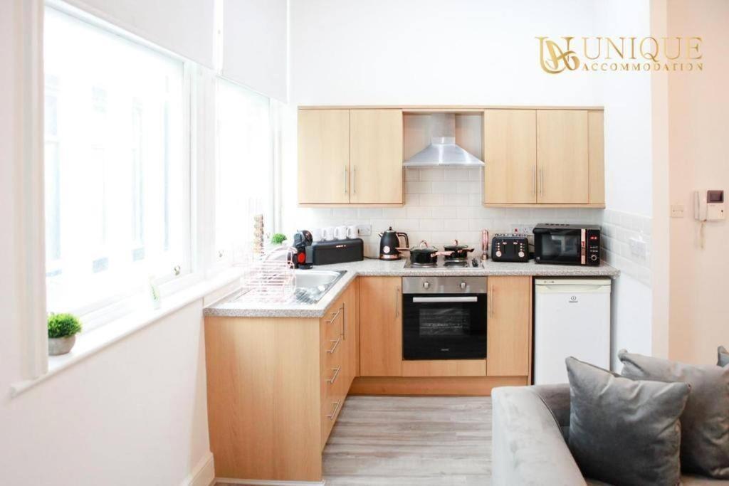 Luxury 2-bed Haven In Apartment Liverpool